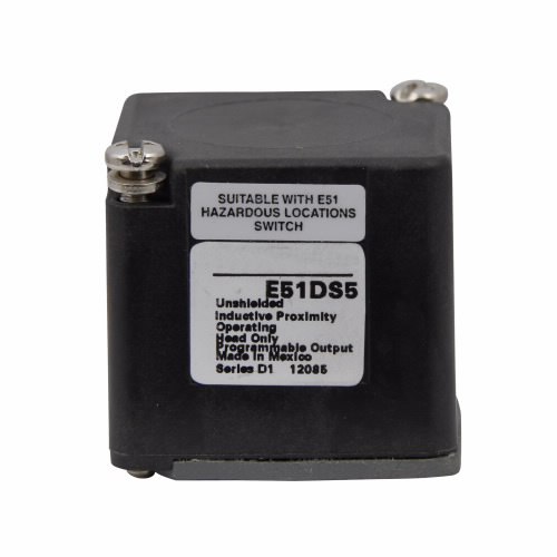Product image for Eaton Electrical E51DS5 0.94 Inch 20 to 264 VAC/VDC IP67 Unshielded Inductive Proximity Sensor Head