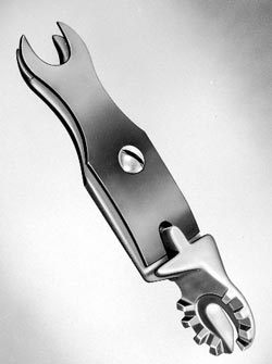 Product image for Hubbell Power M44552 Universal Tool Pin Holder