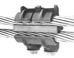 Product image for Hubbell Power GA9821GL 800 MCM Run 477 MCM Tap Aluminum 2-Bolt Vise Connector