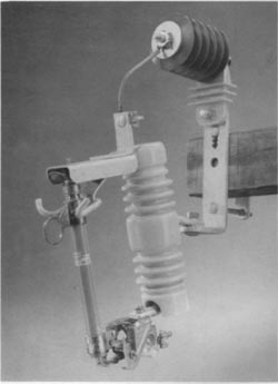 Product image for Hubbell Power C71DM112PB 100 Amp 15 kV 110 kV BIL Porcelain Type C Standard Cutout