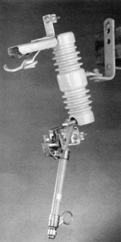Product image for Hubbell Power C710133PB 300 Amp 15 kV 110 kV BIL Porcelain Type C Standard Cutout