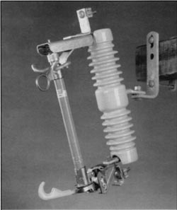 Product image for Chance C720211PB 100 Amp 15/27 kV 125 kV BIL Porcelain Type C Link Break Cutout