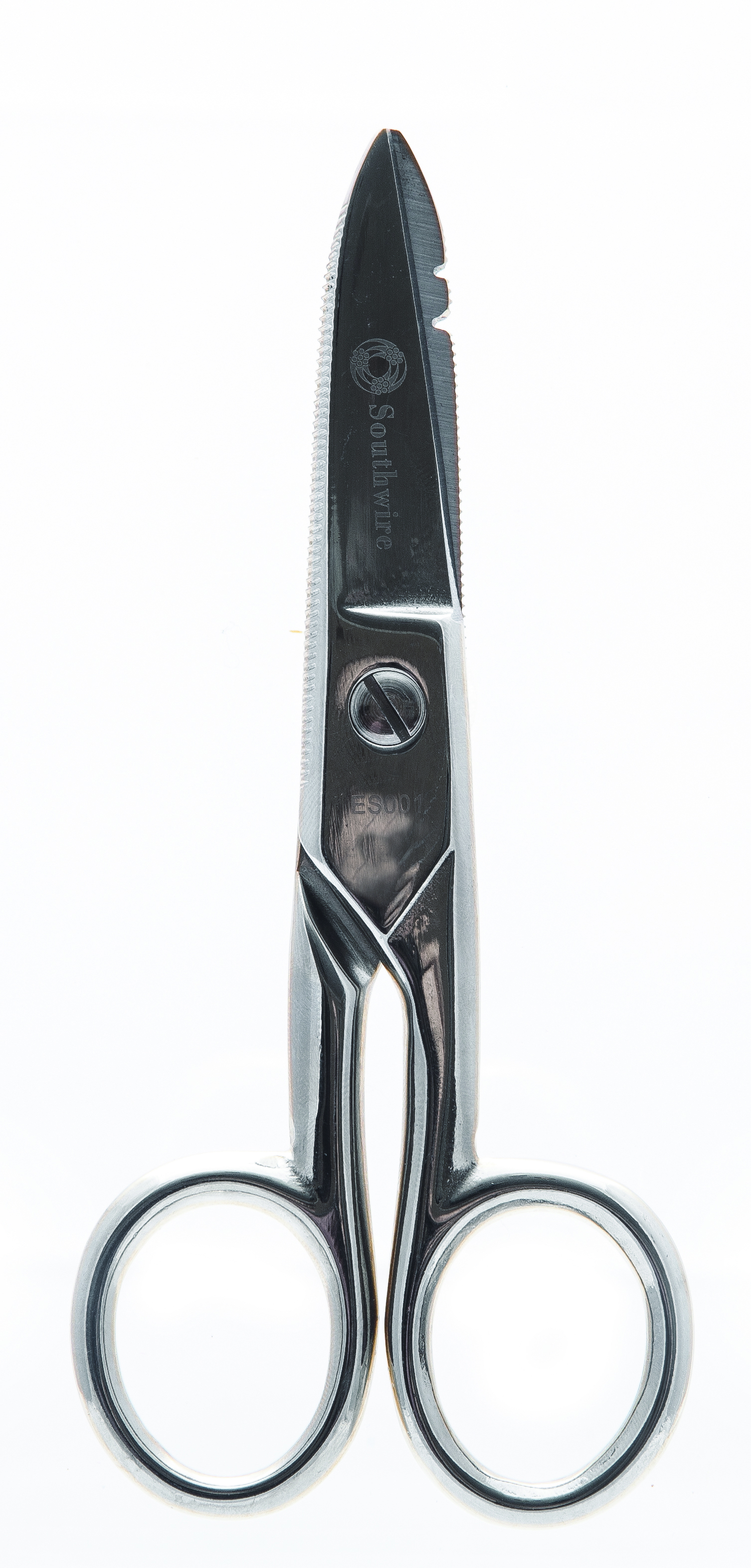 Unlike regular scissors or shears, the serrated blades of this powerful scissor keeps wire from slipping out of the jaws, making cutting through hardware cloth, cable, wire netting, and other difficult-to-cut materials becomes an easy task.