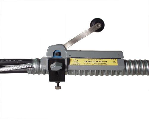 RF-170 has a patented sliding top with various cutting positions to cut across the convolutions of large diameter cables. Able to make accurate cuts in tight quarters with the simple ratcheting mechanism that moves the handle back and forth when in a tight spot. Features a self-tightening blade system and ergonomic crank handle with offset for maximum hand clearance and safe operation. Blade storage cartridge in knob with storage for up to 6 blades.