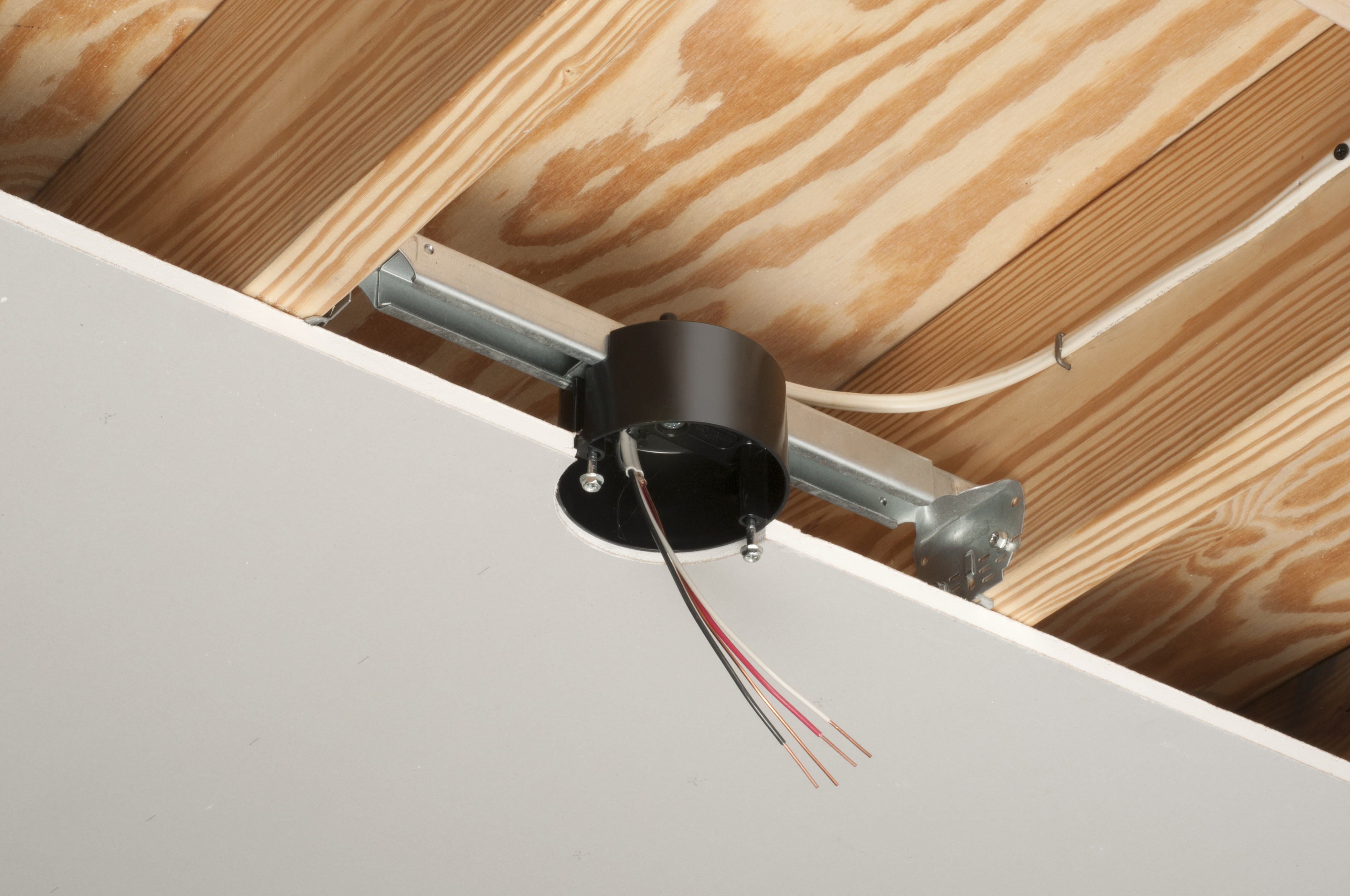 Product image for Arlington FBR423 Non-Metallic Fan Box w/ Steel Bracket, 16" to 24"