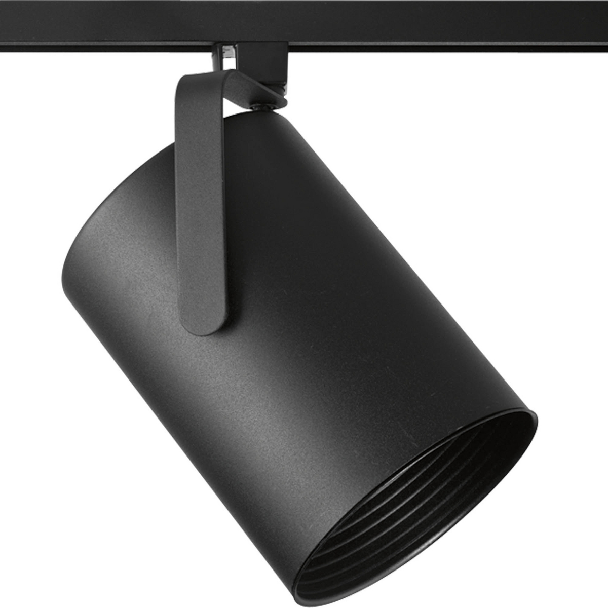 Black  Flat Back Alpha Trak track head with 360 degree horizontal rotation and 90 degree vertical rotation and black baffle. Heads can be easily repositioned on the track to provide lighting in different areas of the room. Excellent for both residential and retail locations. Universal track head accepts medium base PAR 38, R 40 or BR 40 bulb.
