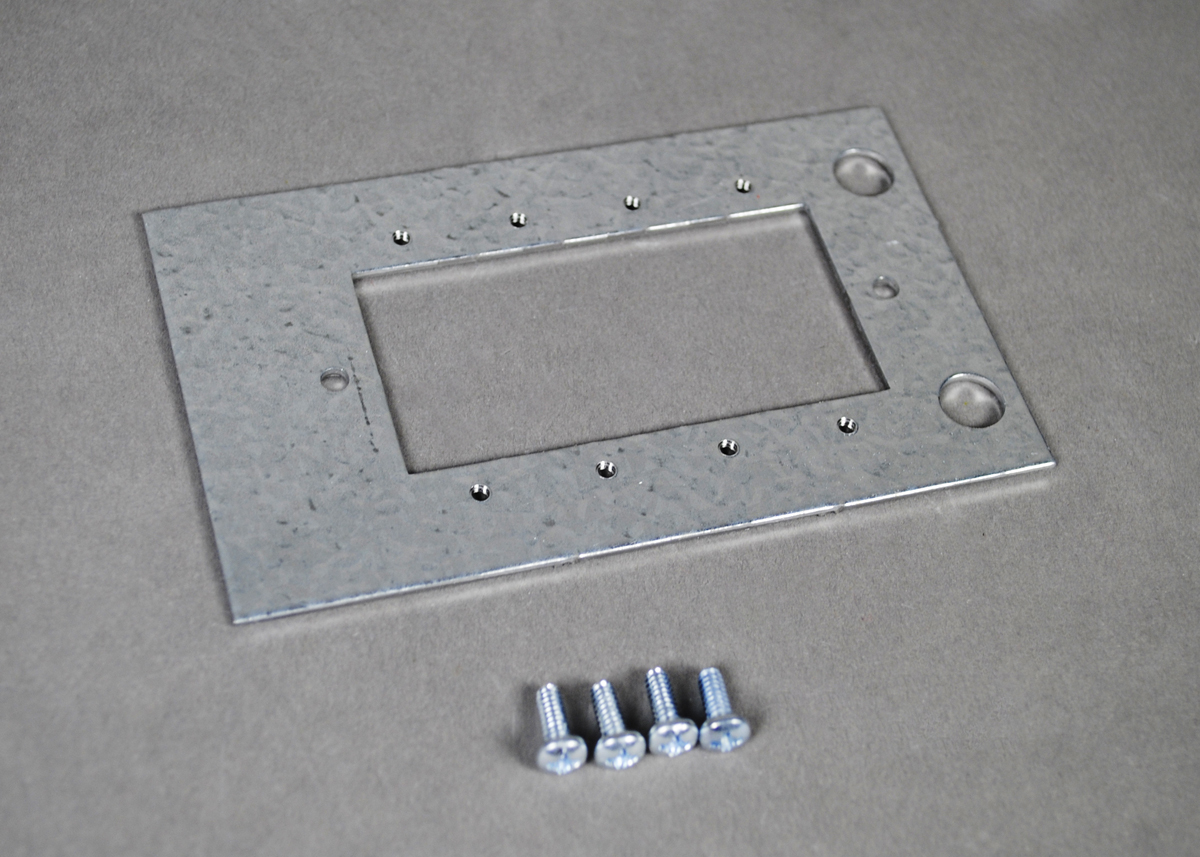 Product image for Wiremold CRFB-MAAP-4 CRFB-Series Center AVIP Plate