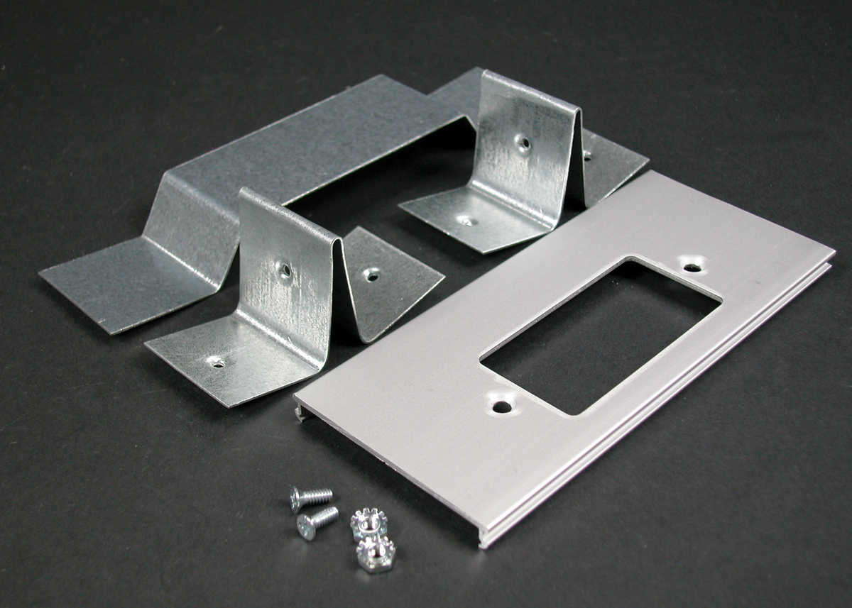 Product image for Wiremold AL3346GO AL3300-Series Offset GFCI Receptacle Cover Plate