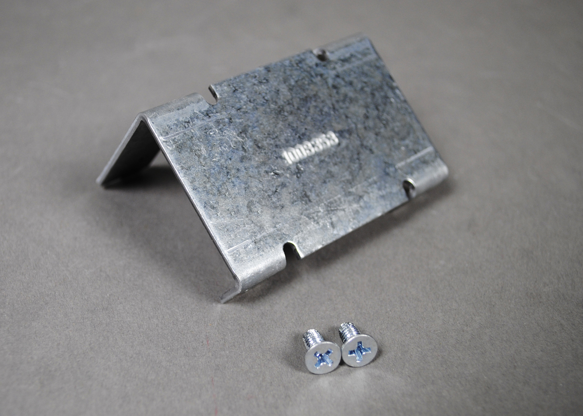 This communication plate accepts two (2) Wiremold AVIP or Extron Electronics MAAP Series Devices. (Sold separately.)