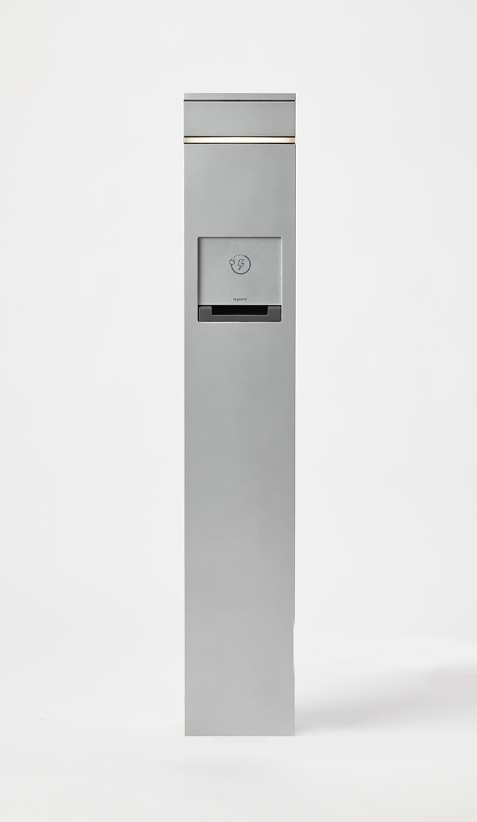 Outdoor charging station with an LED accent light to enable device charging during the day and after dark. Accent light ensures the station stands out from standard bollards and clearly indicates charging. Station includes two duplex GFCI receptacles and one 4-Port USB outlet. Finish - Bronze