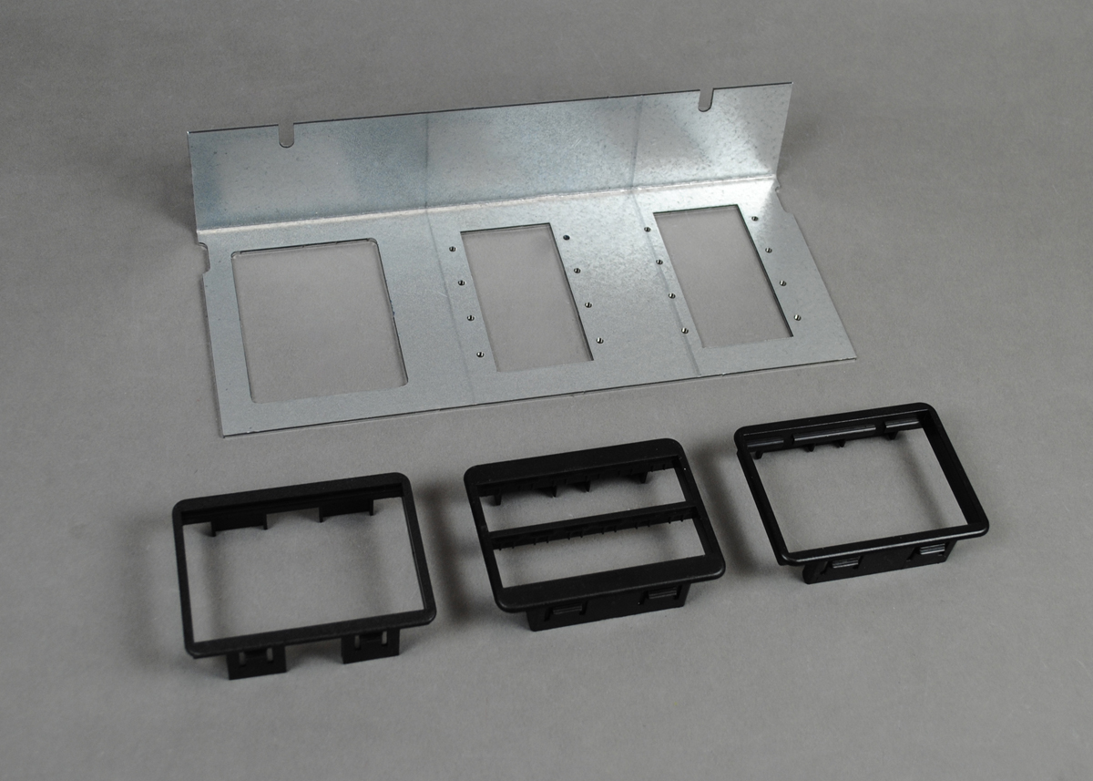 Accepts eight (8) Extron Electronics MAAP Series Devices (sold separately) and one (1) CM Series communication adapter.