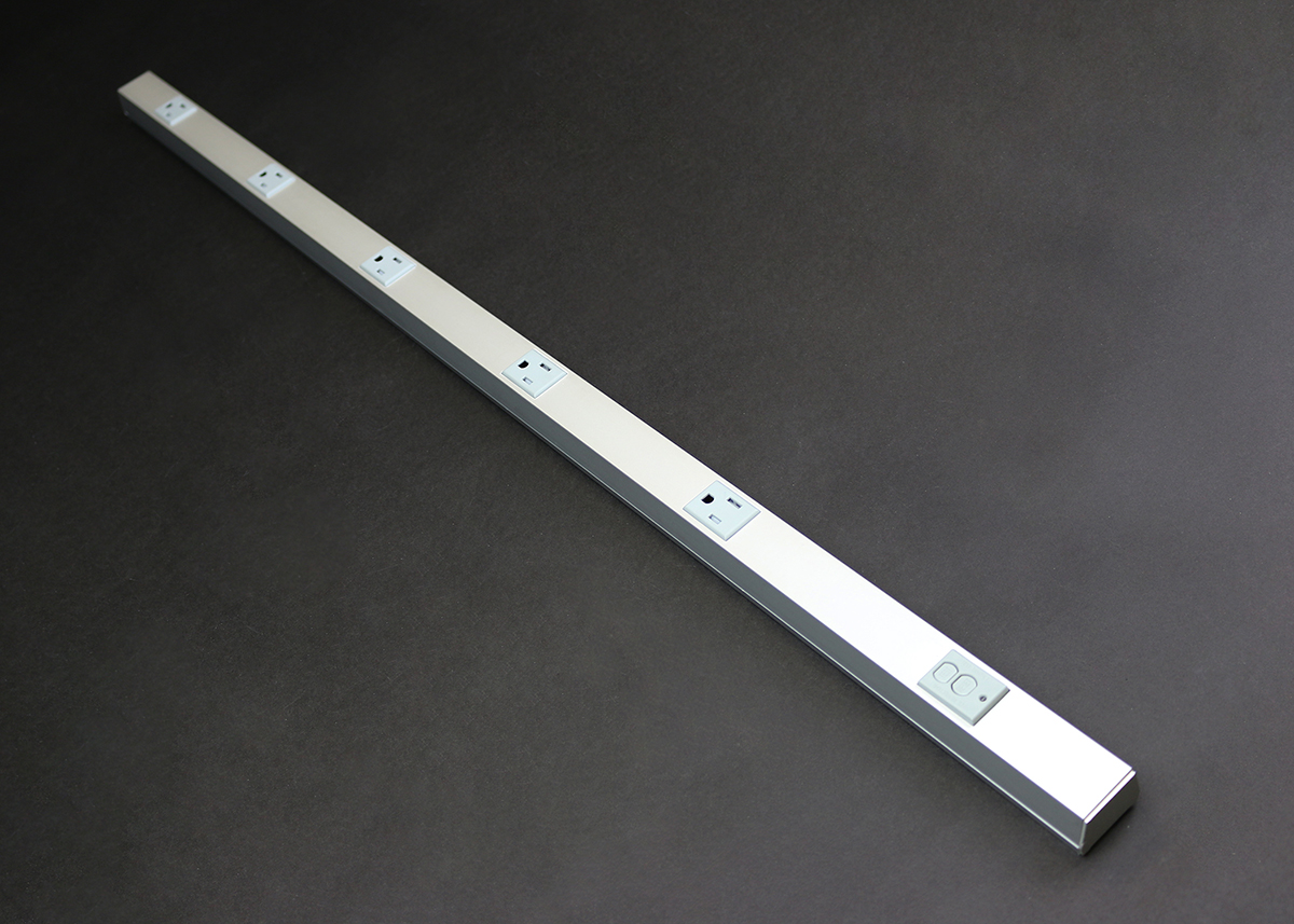 Product image for Wiremold BK20GB306TRGFI 3 Foot x 1-9/32 x 3/4" Black Steel 1-Channel Raceway Tamper Resistant GFCI Multi-Outlet System