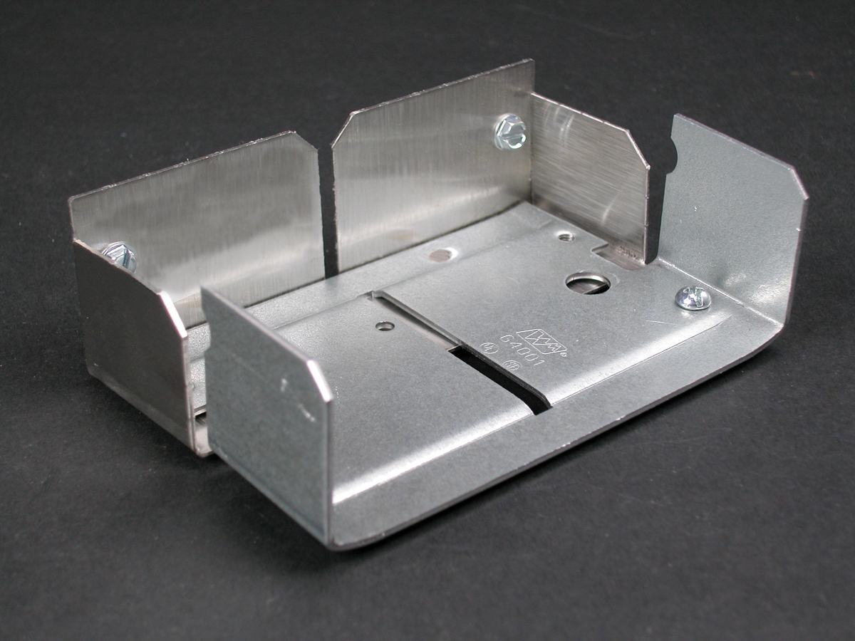 Product image for Wiremold S4017 S4000 Internal Elbow Fitting