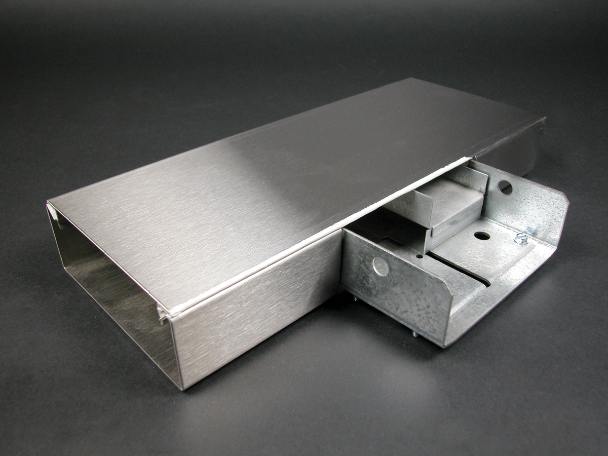 Product image for Wiremold S4015D S4000 Divided Tee Fitting