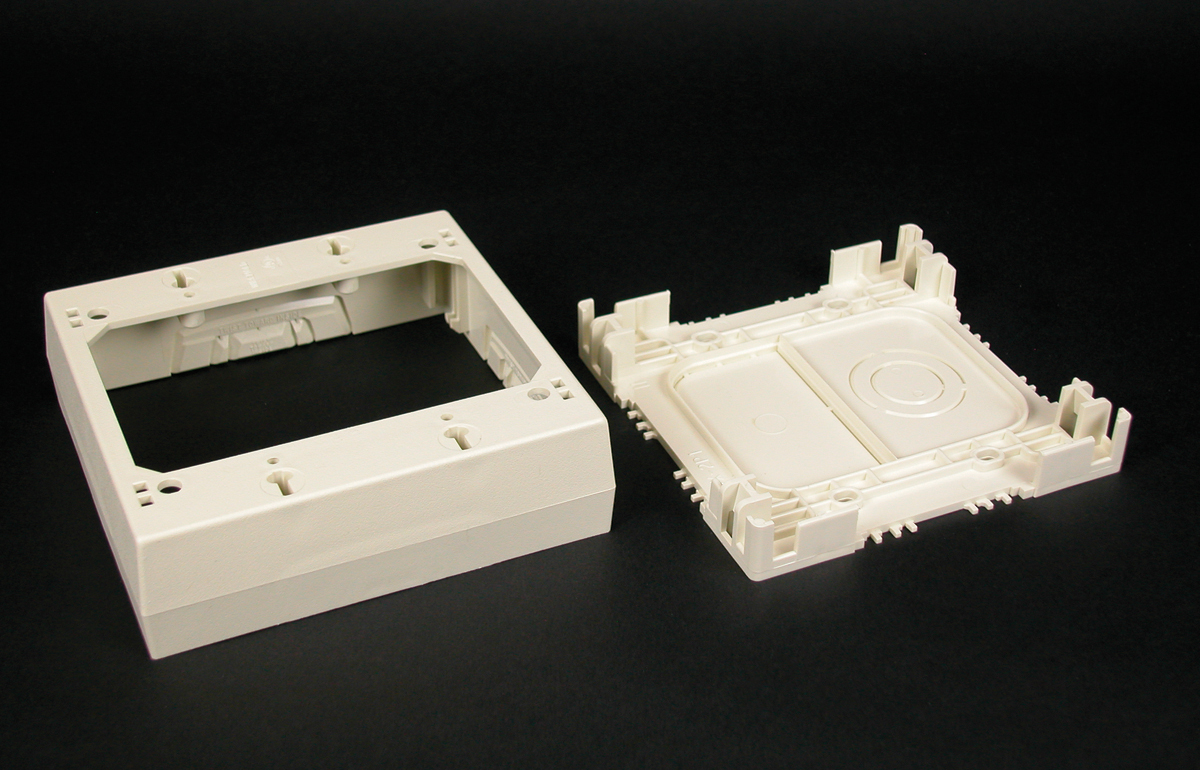 Product image for Wiremold 2347-2 4-3/4 x 4-7/8 x 1-3/8" Ivory Non-Metallic 1-Channel Raceway 2-Gang Device Box