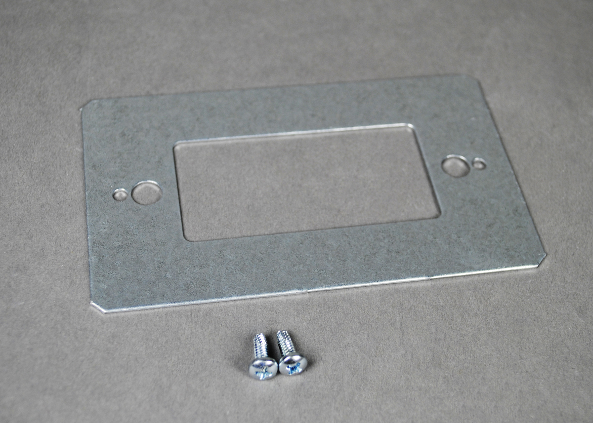 One-gang device plate in standard (GFI) widths.