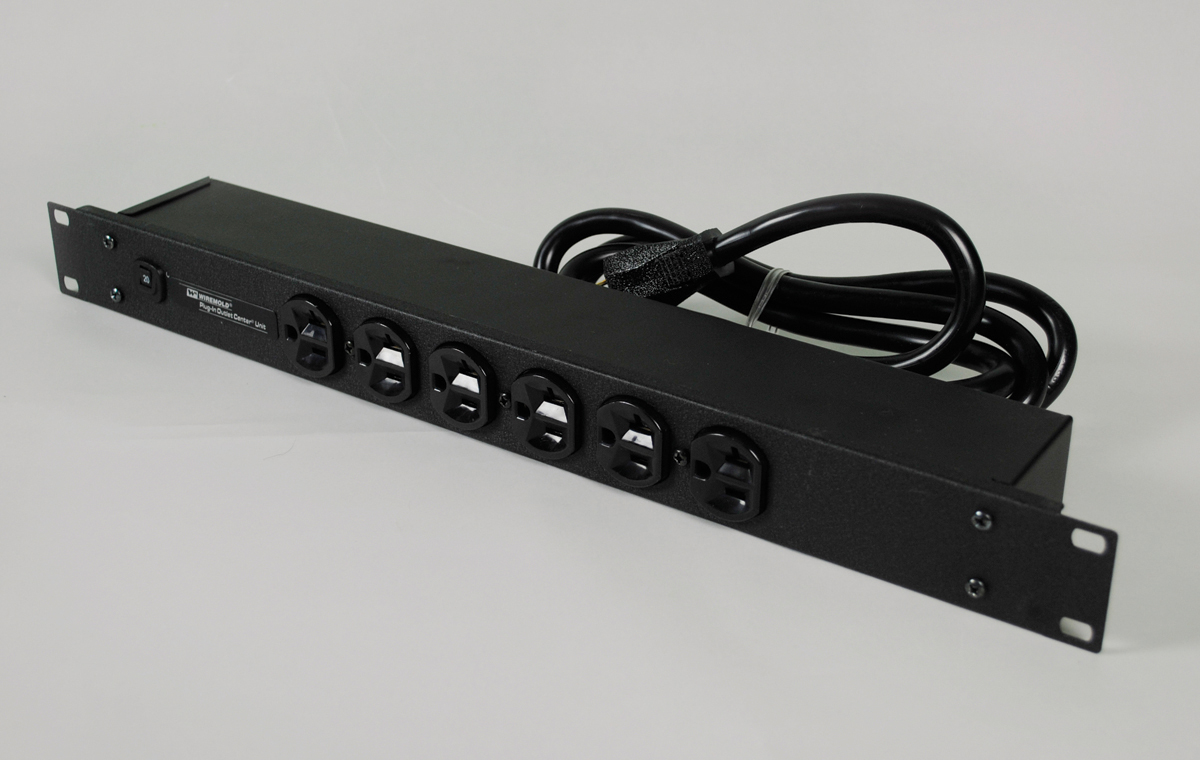Six front 20A outlets, 6' (1.8m) cord. Receptacle center-to-center 1 1/2" (38mm).