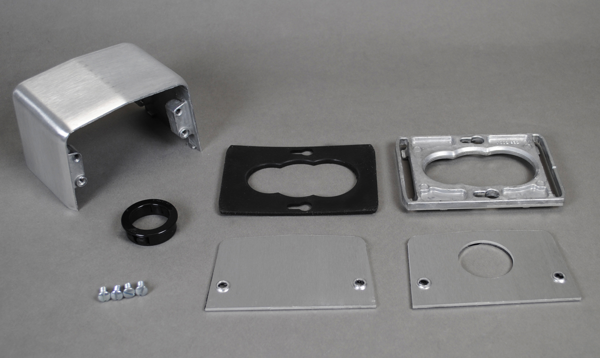 Product image for Wiremold 525A 1" Die-Cast Aluminum 4-Piece Pedestal Service Fitting