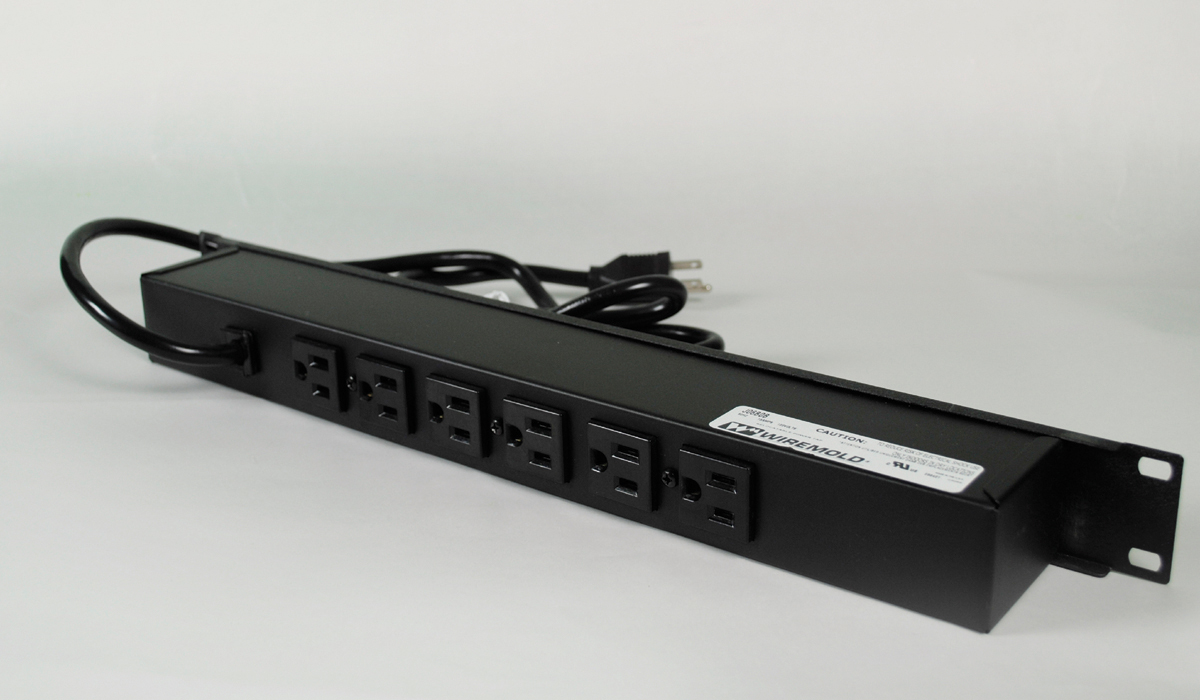 Wiremold J06B0B 19" Rackmount 6 Outlet Power Outlet Strip 125V 15A 