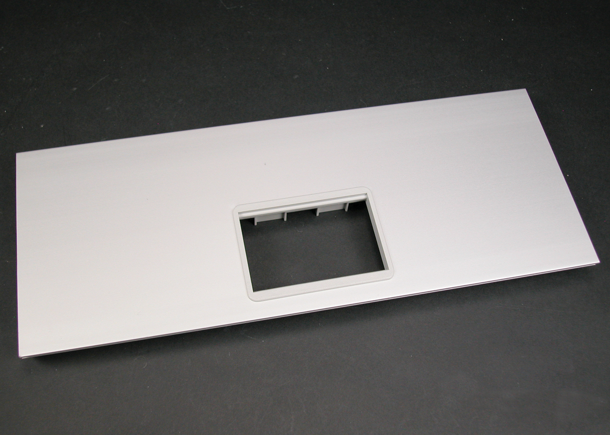 Accepts three (3) Wiremold CM@ Series communication connectivity devices. Includes cover and two low profile adapter (6A-openings).