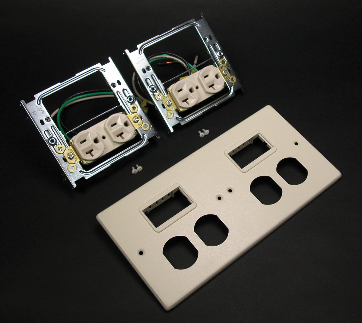 Includes two Pass and Seymour 20A Duplex Receptacles with 12