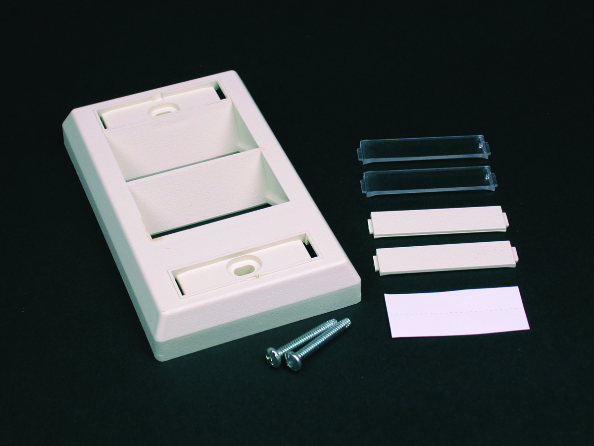 For mounting two CM2 Series modules or Pass and Seymour Activate Series devices modules. White