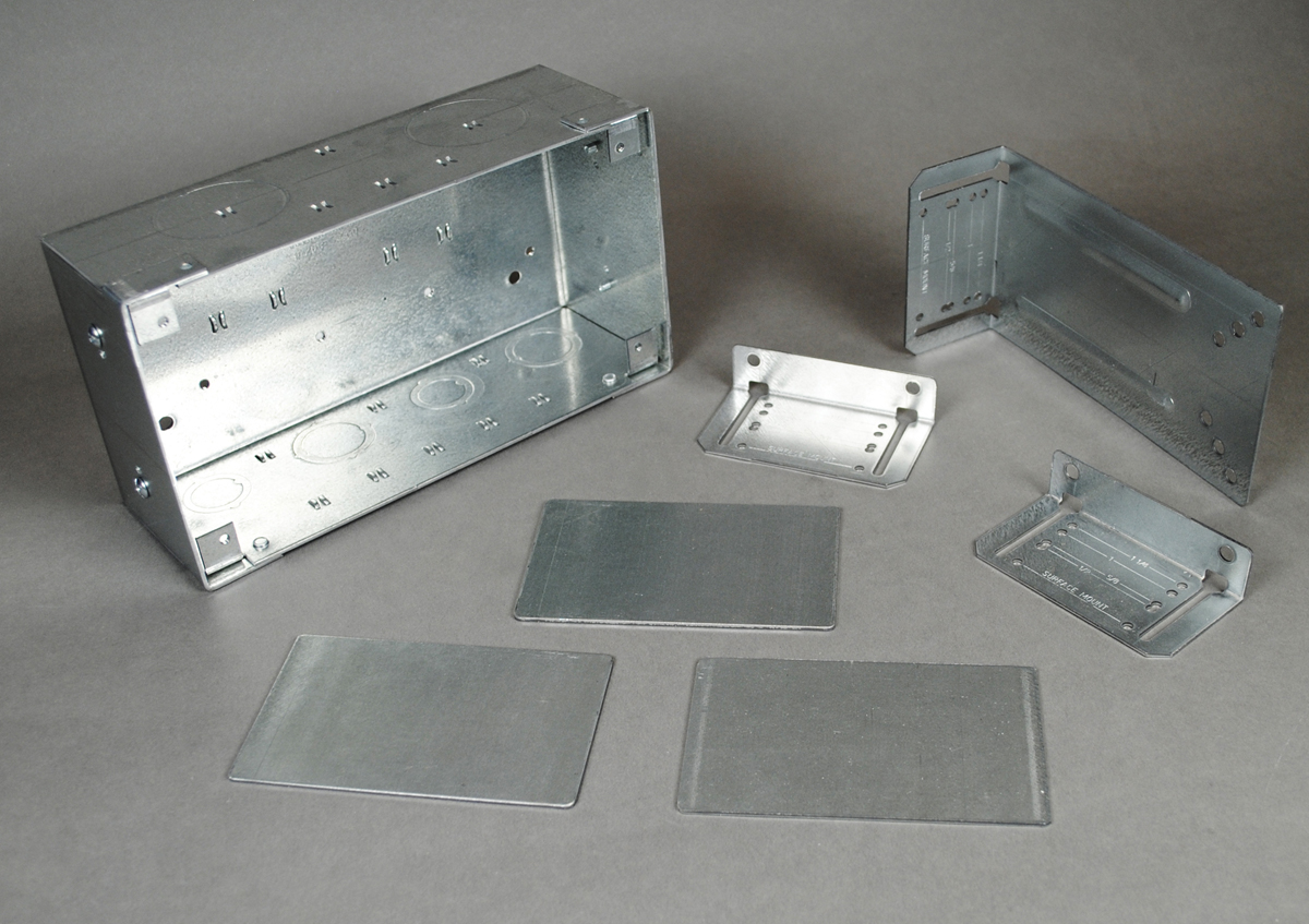 Product image for Wiremold WSA42-4 5 x 9-3/16 Inch Steel 4-Gang Wall Service Box