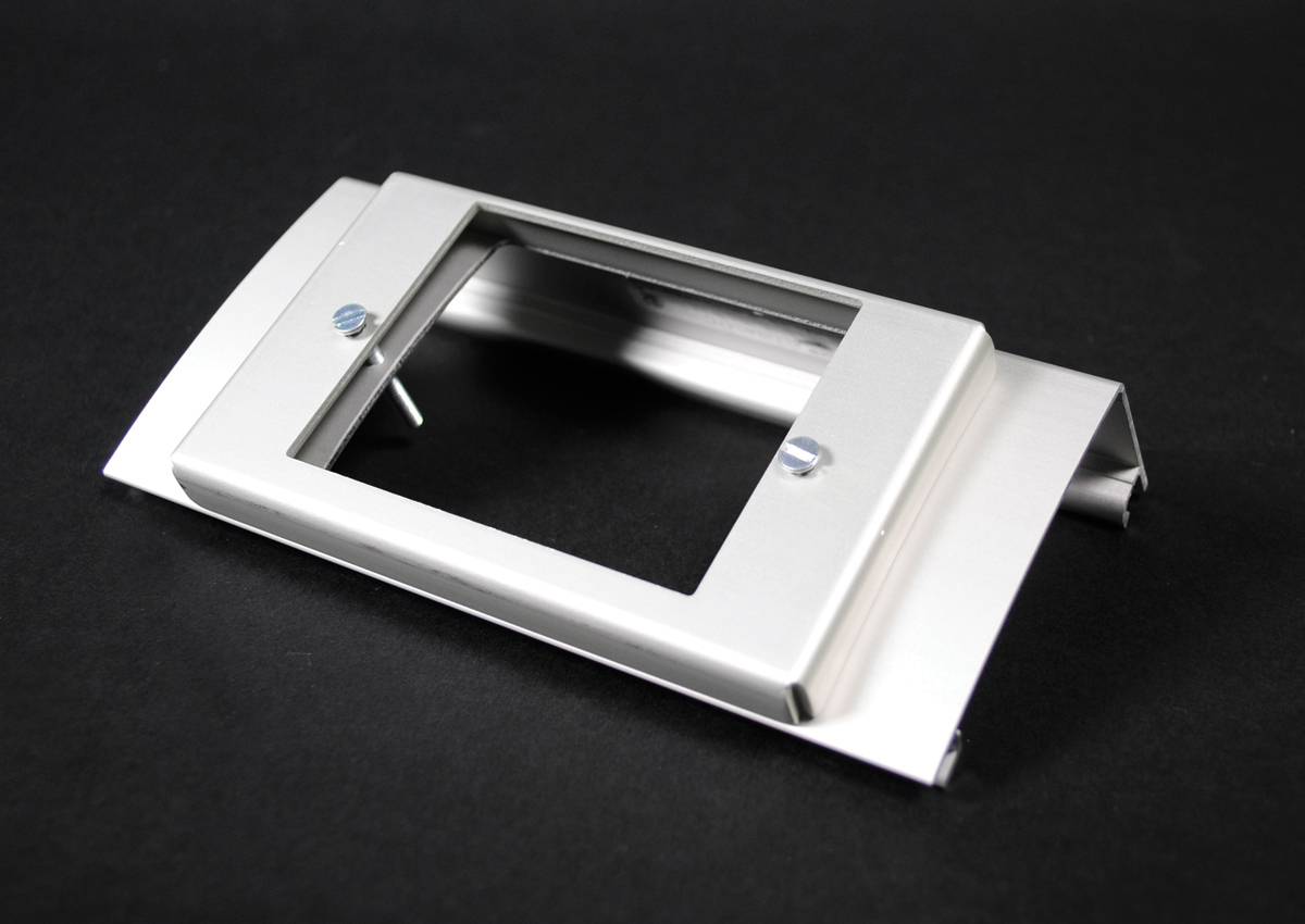 Use with commercially-available single-gang flush plate.