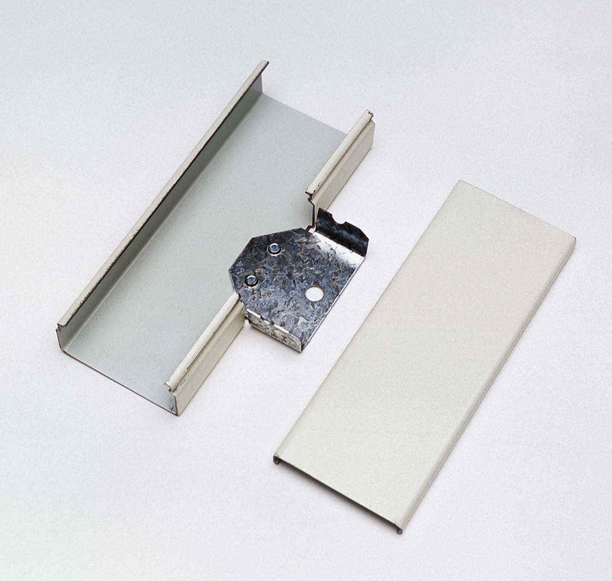 Product image for Wiremold 2415M-FW 2400-Series Tee Fitting, Fog White