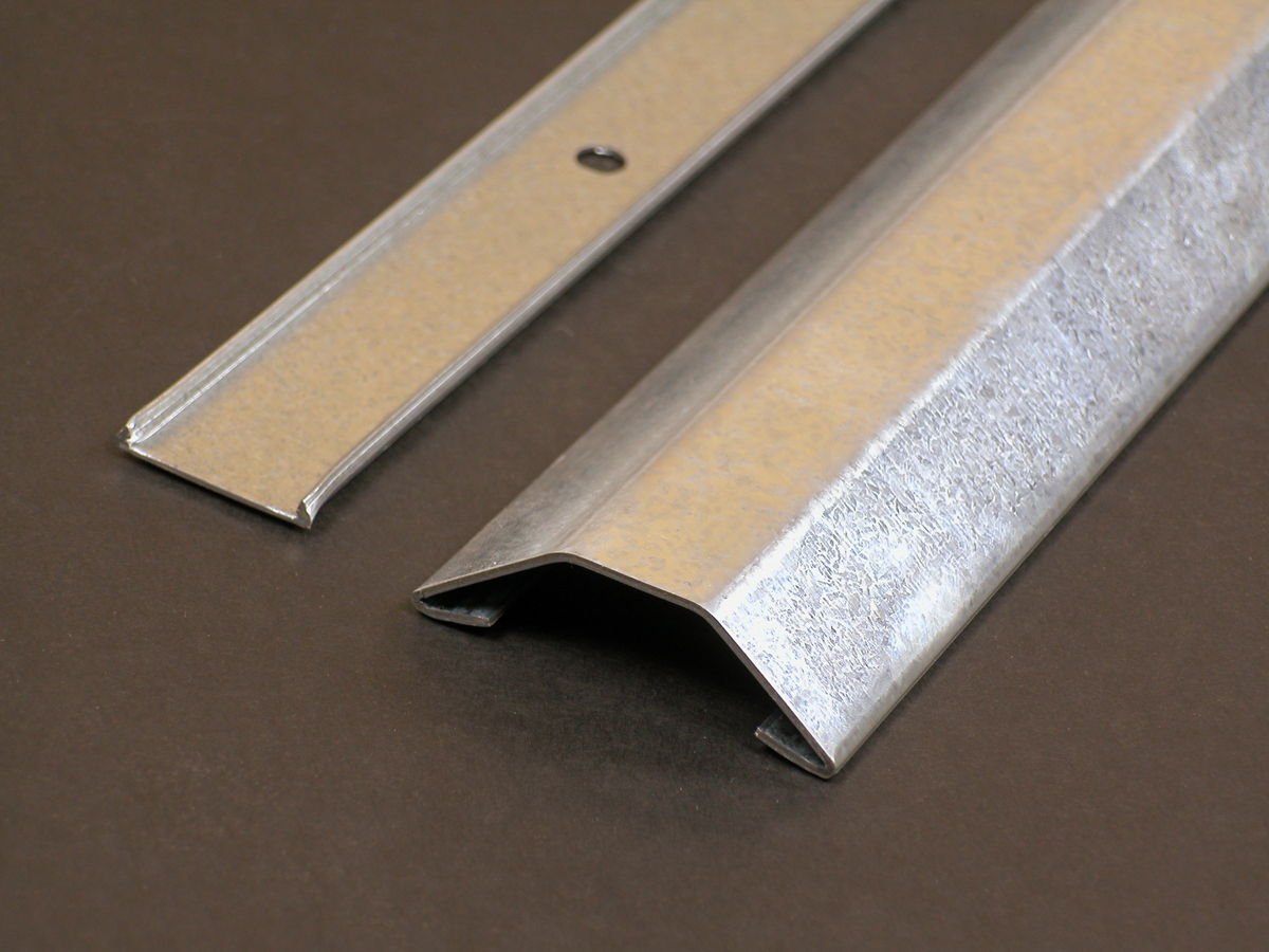 Product image for Wiremold 1500-10 1-9/16 x 11/32" Galvanized Steel 1-Channel Overfloor Raceway Base and Cover