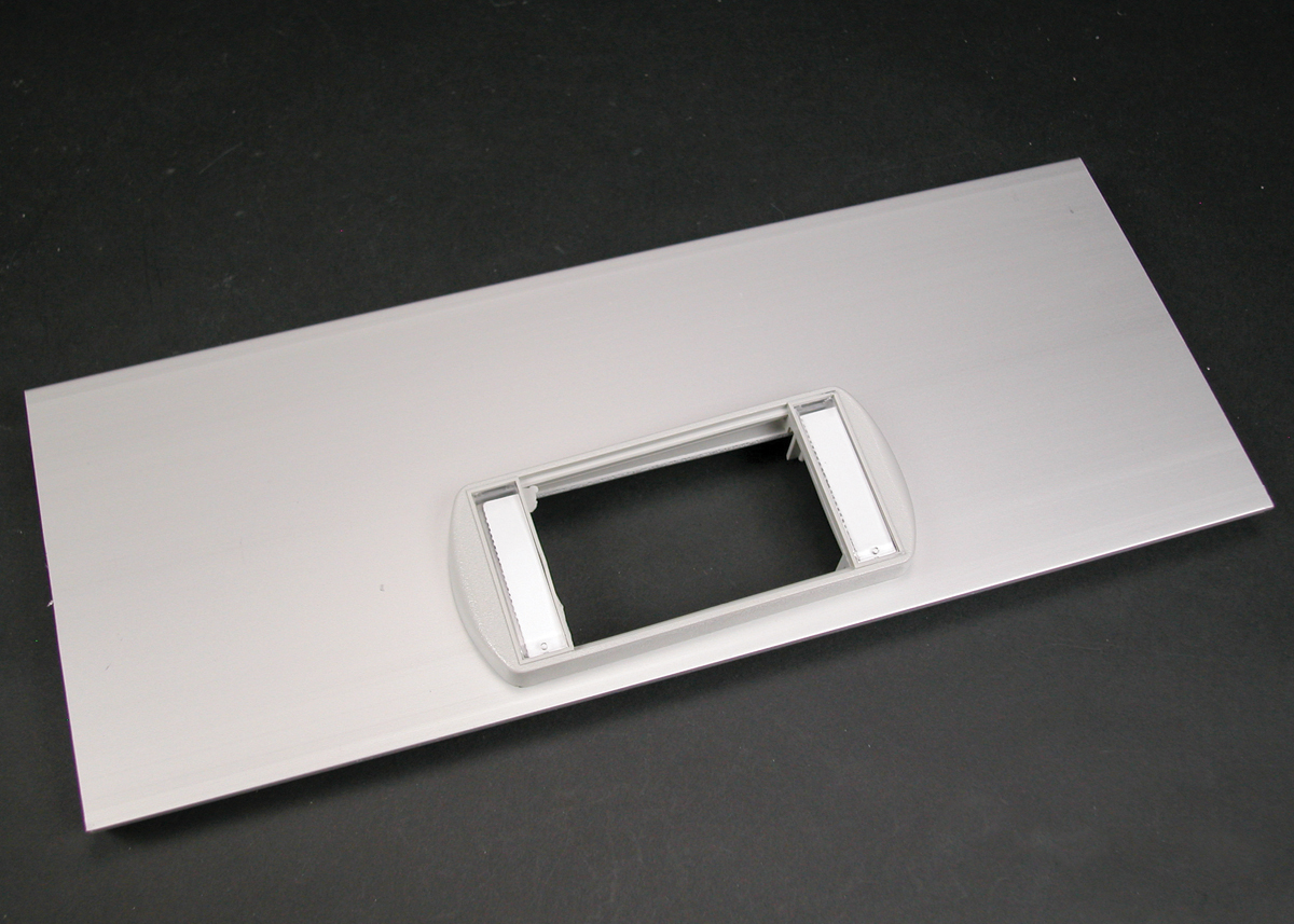 Accepts three (3) Wiremold CM@ Series communication connectivity devices. Includes cover and two low profile adapters (6A-openings).