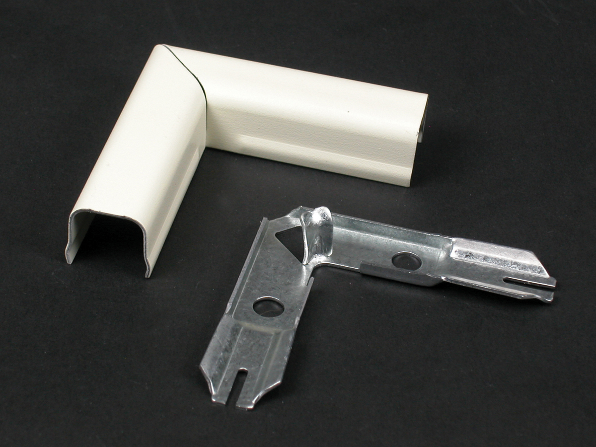 This ivory fitting allows 700 raceway to make a 90 degree turn on same surface or wall. Finish - Ivory