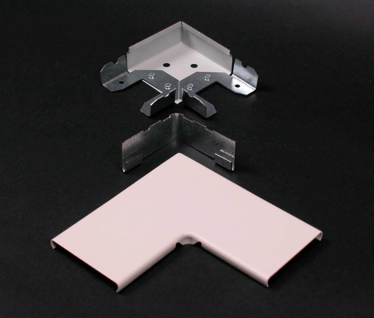 Product image for Wiremold V2411D 1-29/32 x 3-15/16" Ivory Steel 2-Channel Raceway Divided Flat Elbow