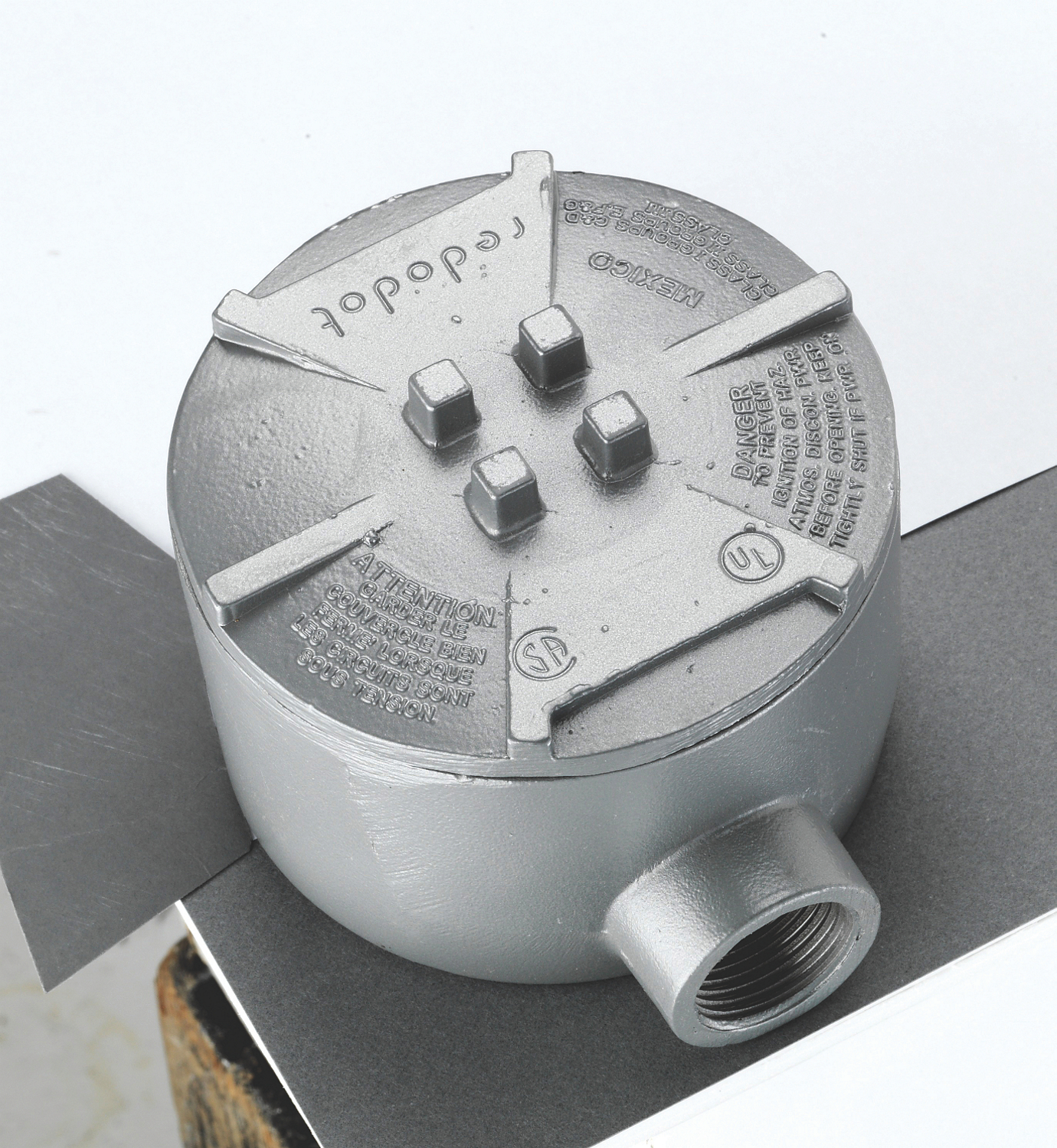 Product image for RD GAE-2 3/4INCH BX/SURF CVR, ALUM,