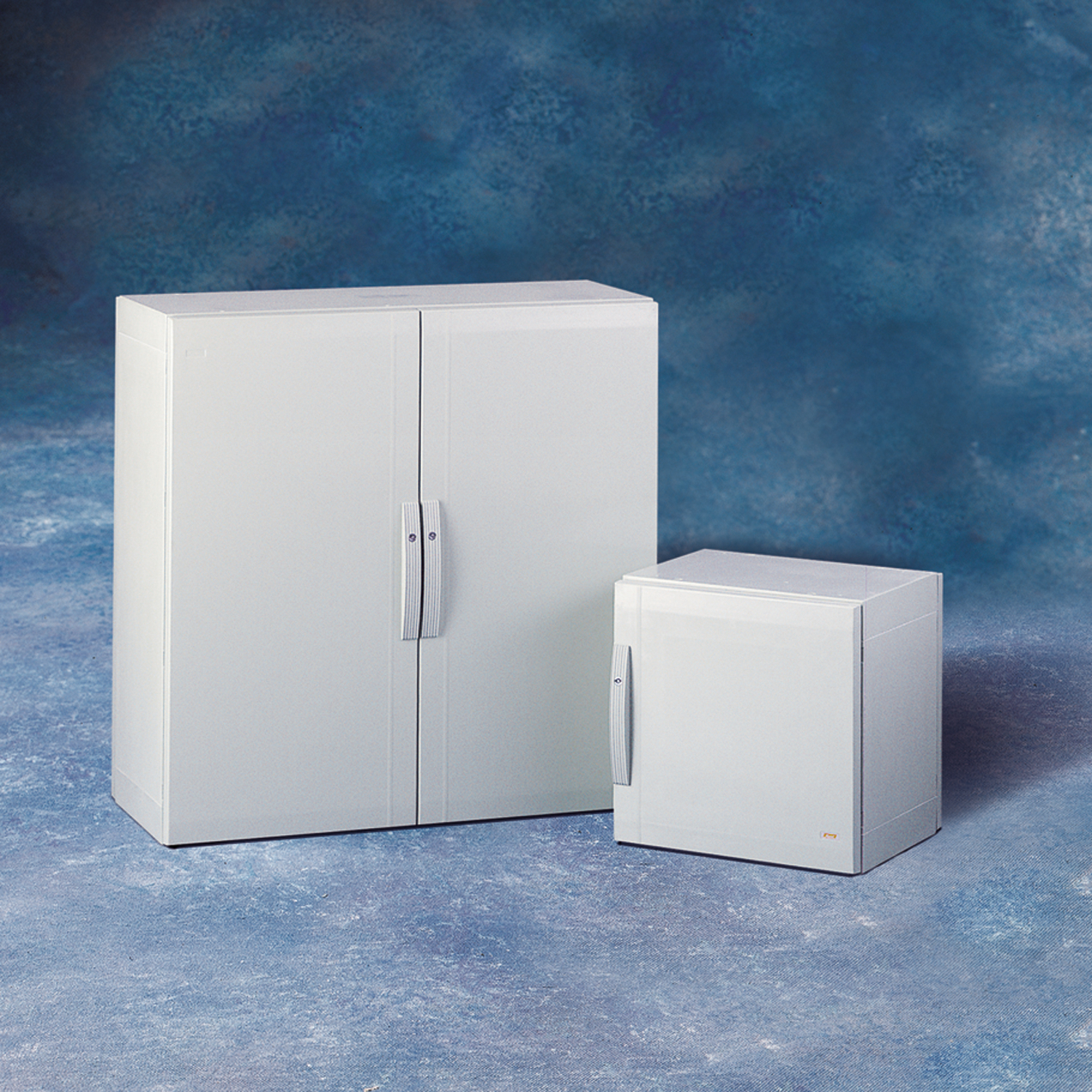 Product image for CL HLP33442L 33 IN X 44 X 12 2-DR 2