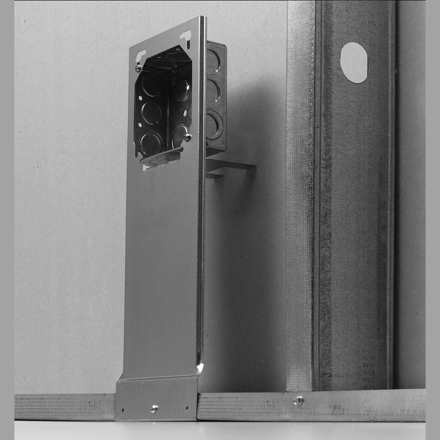 Product image for ABB SSF-SV18 STUD WALL & DRYWALL