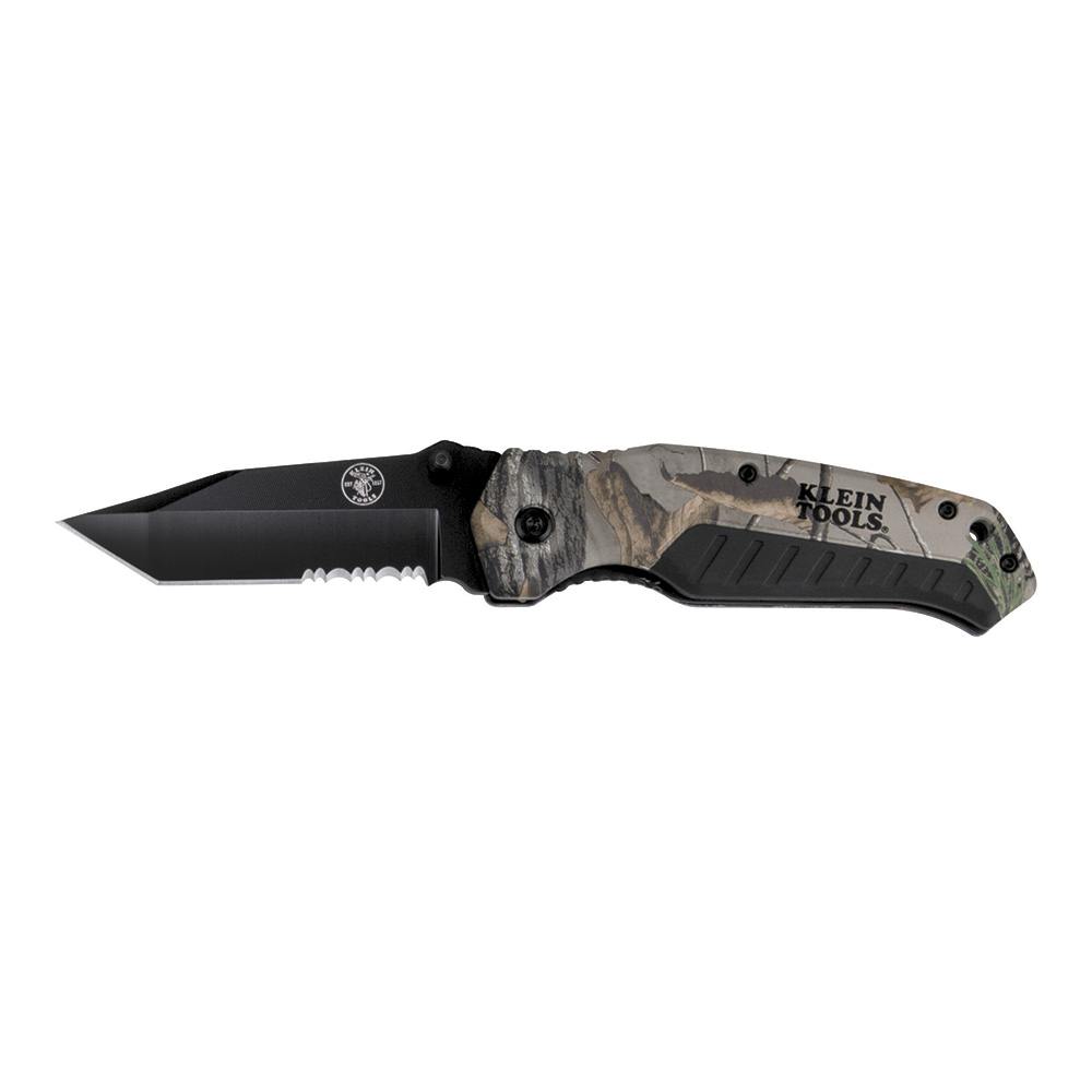 Pocket Knife, REALTREE XTRA™ Camo, Tanto Blade, Black 440A stainless steel tanto-style blade for superior edge retention and ease of sharpening