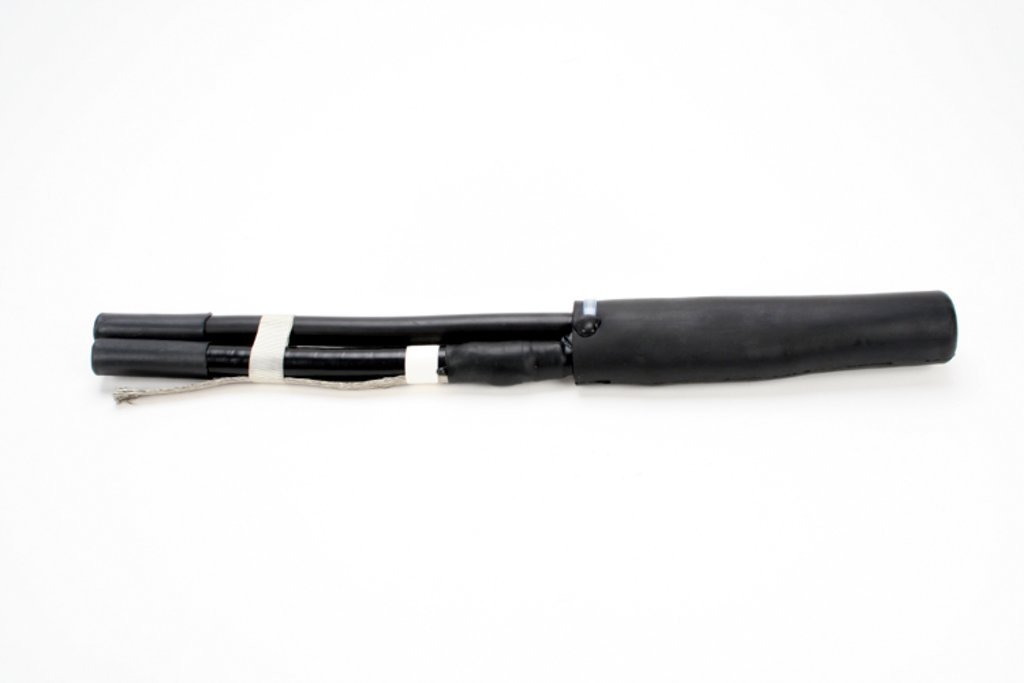 3M™ Motor Lead Pigtail Splicing Kits 5380 Series are designed for splicing motor lead cables to incoming feeder cables. These kits are removable and reusable. These kits can accommodate pigtail (stub) connections, 5/8 kV shielded and non-shielded feeders. The splice’s main component, the slip-on splice cover, is made from EPDM rubber. Mastic is used for the moisture seal on the pigtail kits. The kits utilize a high dielectric constant (K) stress control termination for the feeder cable’s electrical stress control.These kits are designed to be used with copper compression lugs. After being crimped onto the cables, the lugs are bolted together, then insulated and sealed with the 3M Motor Lead Splicing Kits. Each kit contains all the necessary materials (except lugs) needed to make three splices. The lugs must be purchased separately. 3M™ Scotchlock™ Copper Compression Lugs 30000 Series, or other UL listed copper lugs, can be used. Kit contents include:• (3) Lug covers • (3) Cold Shrink terminations • (12) Mastic sealing strips • (3) Copper tape strips • (3) Cleaning kits • (6) Tubes of silicone grease • (3) Cold Shrink jacket tubes • (3) Constant force springs • (3) Cable ties • (3) Ground straps • (1) Instruction sheet