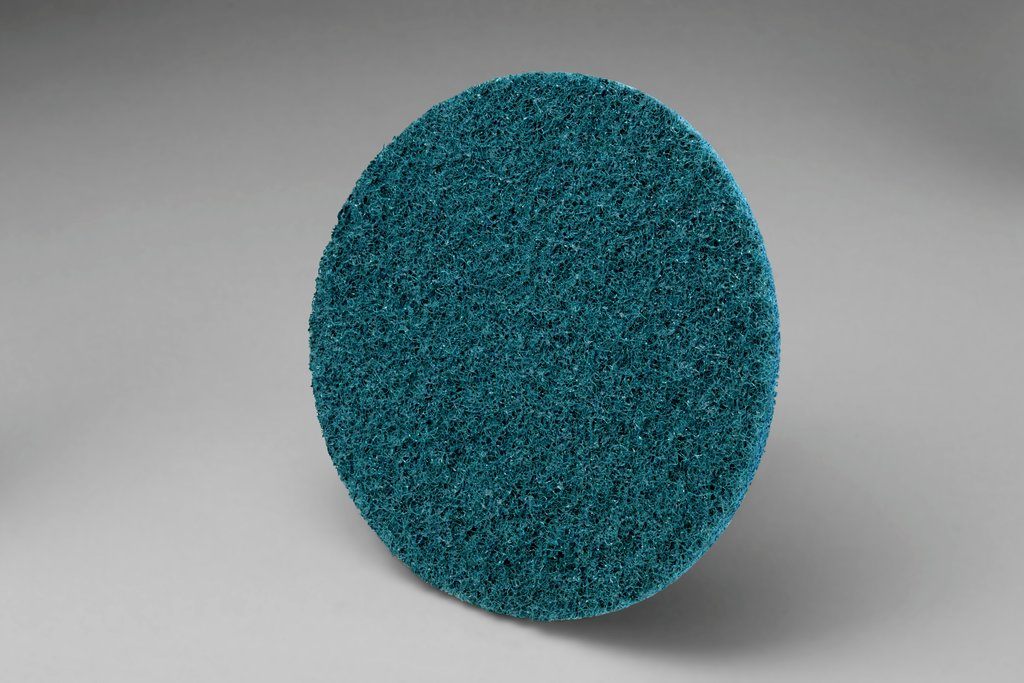 The Scotch-Brite™ Roloc™ Surface Conditioning Disc combines our durable, non-woven disc with the efficient 3M™ Roloc™ quick-change attachment system for an effective disc that cleans, finishes, blends, and deburrs. Our non-woven fiber construction conforms well to help preserve irregular or contoured surfaces and the Roloc™ backing supports the disc for aggressive cutting.