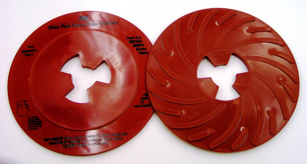 3M™ Disc Pad Face Plate backs a same size fiber disc (sold separately) to provide firm support and the force required for grinding applications. It is used in conjunction with a disc pad hub (sold separately), which attaches to the power tool, and held into place along with the appropriate disc using a retainer nut (sold separately).