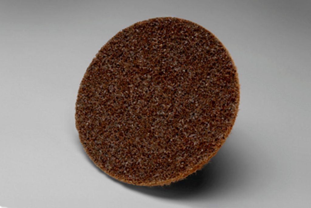 Scotch-Brite™ Roloc™ SE Surface Conditioning Disc combines a coarse, non-woven disc to perform heavy-duty deburring and finishing with the efficiency of the 3M™ Roloc™ quick-change attachment system. Our heavy-duty non-woven fiber construction confor...
