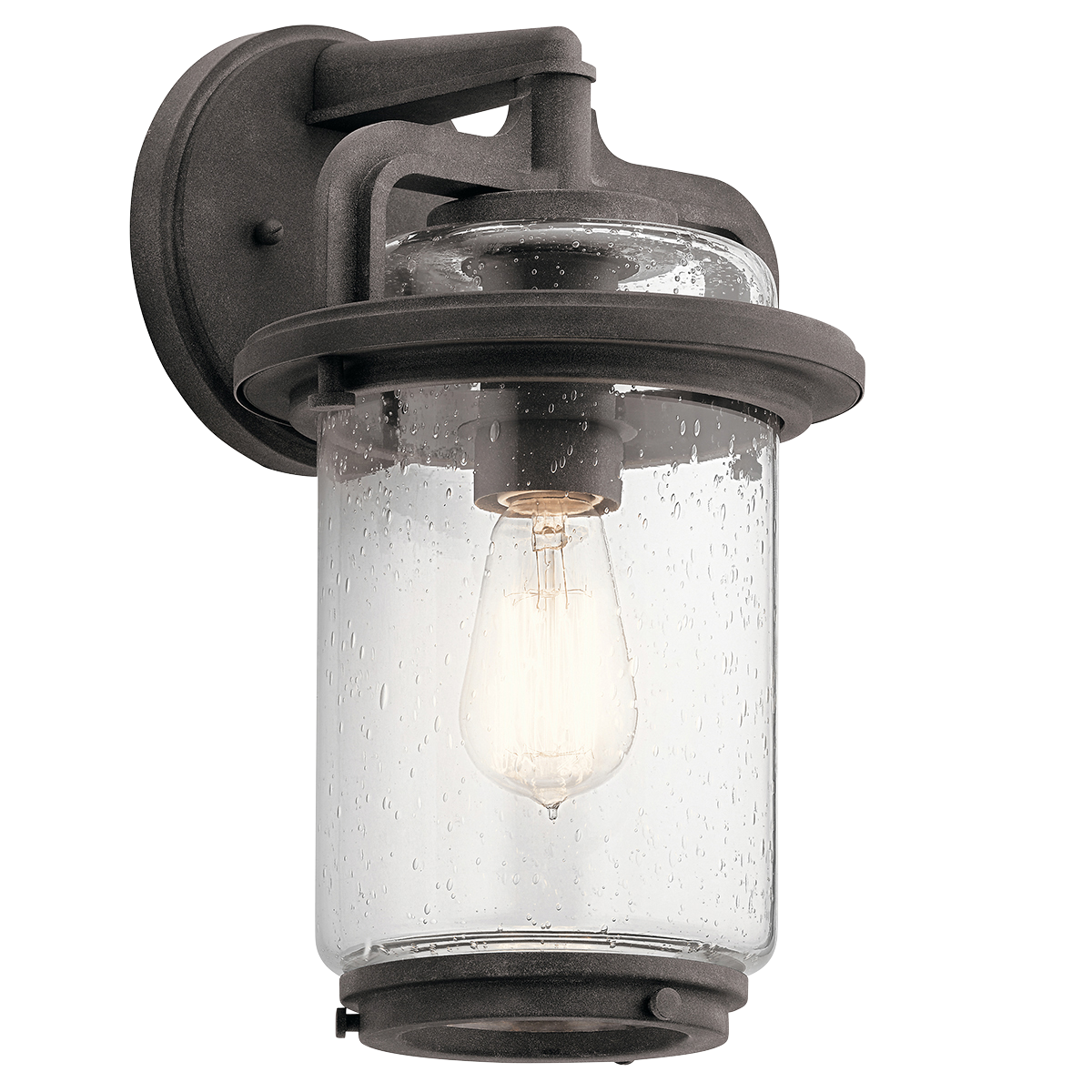 The 14in. 1-light outdoor wall light in Weathered Zinc from the Andover collection draws its design inspiration from vintage C-clamps, an iconic necessity of the industrial era and still in use today.