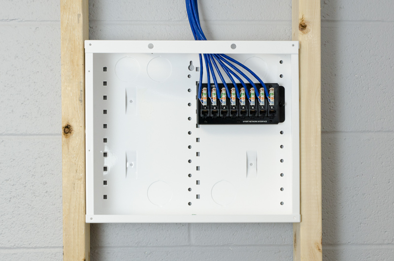 On-Q EN1400 14 Inch Modular Enclosure With Screwed Cover